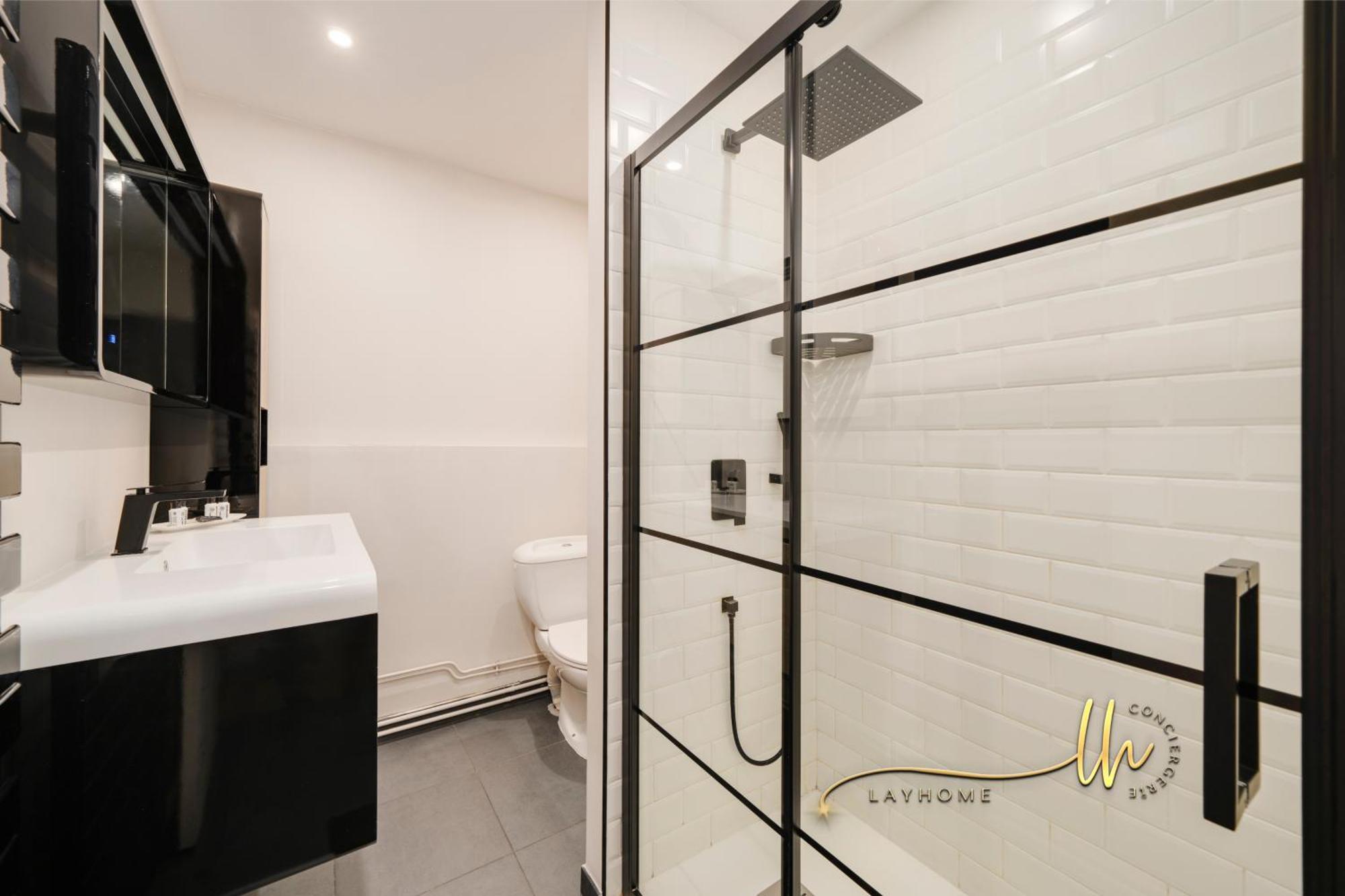 Apartment Chaleureux, Lumineux Et Confortable F2 Renove En Plein Coeur De *